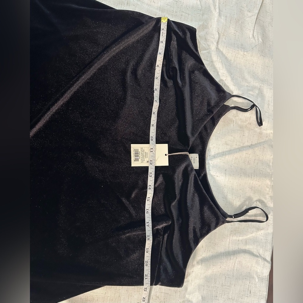 Target Black Crop Top with Soft Stretch Fabric 🖤 - Picture 3 of 13